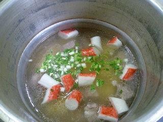 蟹柳土豆排骨汤的做法步骤12