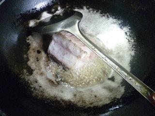 咸菜烧鳗鱼的做法步骤3