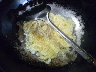 咸菜蟹柳炒鸡蛋的做法图解6
