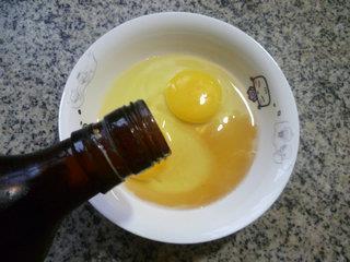 玉米馒头夹咸菜鸡蛋的做法步骤3