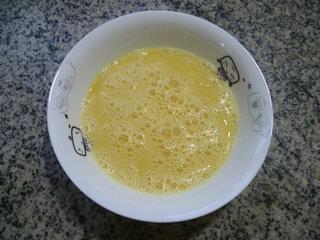 玉米馒头夹咸菜鸡蛋的做法步骤4