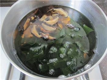 香菇海带味增汤的做法图解9