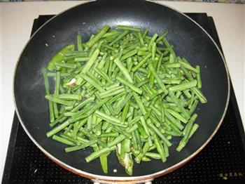 尖椒炒豇豆的做法步骤6