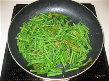 尖椒炒豇豆的做法步骤8
