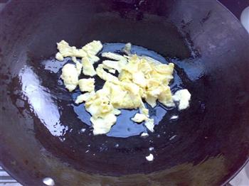 咖喱虾仁炒米粉的做法步骤2