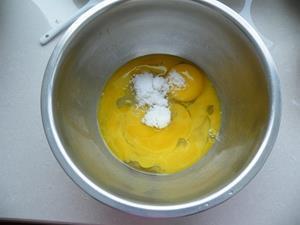 奶油蛋糕卷的做法步骤2