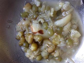 百合绿豆粥的做法步骤2