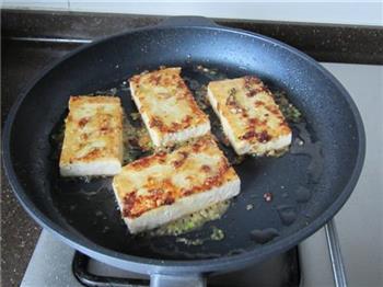 大酱煎豆腐的做法步骤6