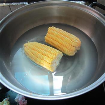 奶香甜玉米的做法步骤4