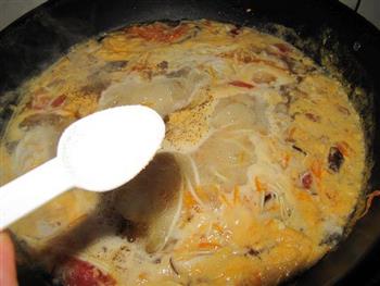 西红柿杂蘑牛肉汤面的做法图解11