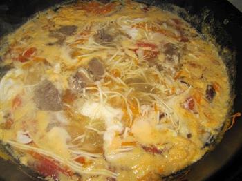 西红柿杂蘑牛肉汤面的做法步骤9