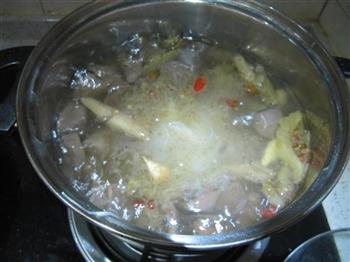 酸菜鸭血粉丝汤的做法步骤4