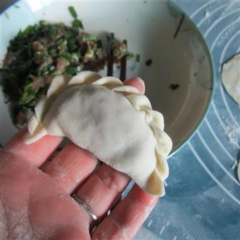 瘦肉韭菜馅饺子的做法步骤9