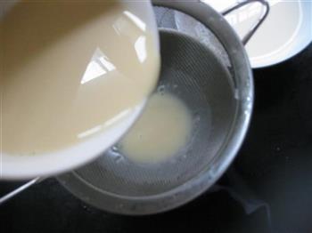 牛奶蒸鸡蛋的做法步骤4