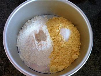 阿胶蜜枣玉米发糕的做法步骤1