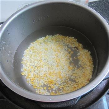 玉米糯米粥的做法步骤2