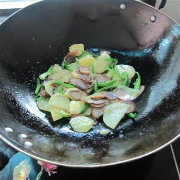 土豆片炒叉烧肉的做法步骤7