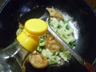 蒜薹油面筋炒花菜的做法步骤6