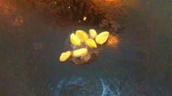 土豆焖白鸭的做法图解3