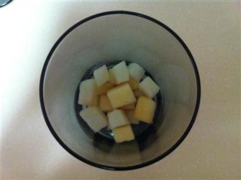 水果椰汁西米露的做法步骤3