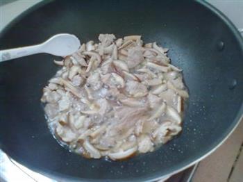 香菇炒肉的做法步骤14