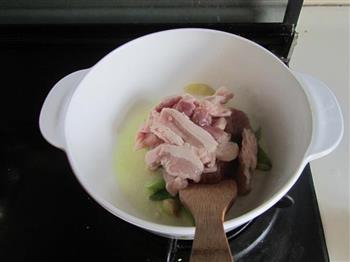 韩式泡菜豆腐锅的做法步骤3