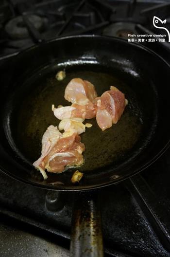 黑虎掌菌烩鸡肉的做法图解2