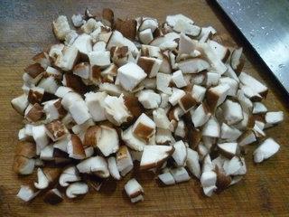 香菇炒白菜咸齑的做法步骤4