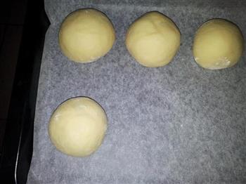 椰蓉核桃红豆甜面包的做法步骤5