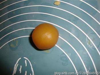 莲蓉蛋黄广式月饼的做法图解10