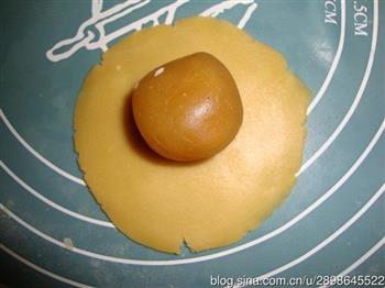 莲蓉蛋黄广式月饼的做法步骤11