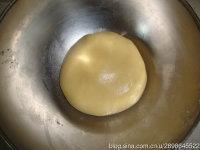莲蓉蛋黄广式月饼的做法步骤7
