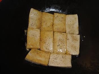 少油烟椒盐豆腐的做法步骤4
