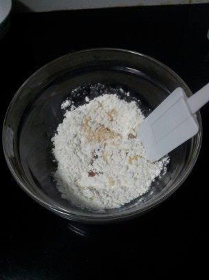 自制豆沙馅月饼的做法步骤2