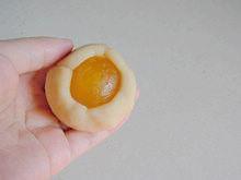 广式莲蓉蛋黄月饼的做法图解16