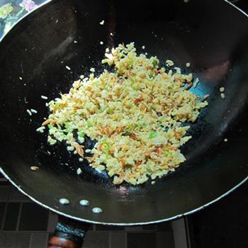 蛋黄米虾炒饭的做法步骤8