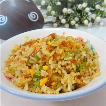 蛋黄米虾炒饭的做法步骤9