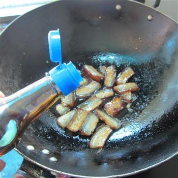 菜梗子炒东坡肉的做法步骤4