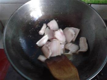 猪肉白菜炖粉条的做法步骤2