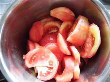 番茄排骨浓汤的做法步骤2