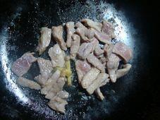 香菇青椒炒肉片的做法步骤5