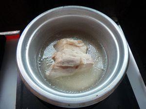 野韭菜苔回锅肉的做法步骤1