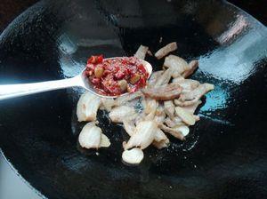 野韭菜苔回锅肉的做法步骤6