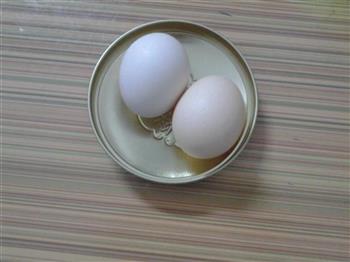 阿胶蒸鸡蛋的做法步骤1