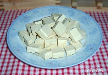 自制豆腐炖猪肉粉条的做法图解1