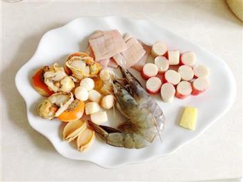 私房海鲜砂锅粥的做法步骤2