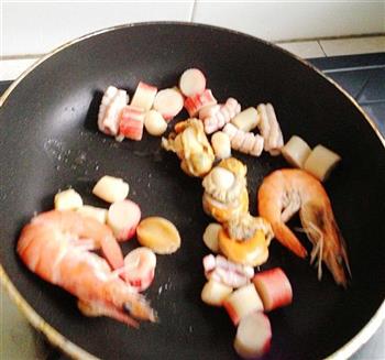 私房海鲜砂锅粥的做法步骤4