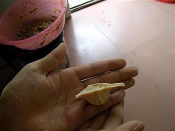 玉米饺子的做法步骤8