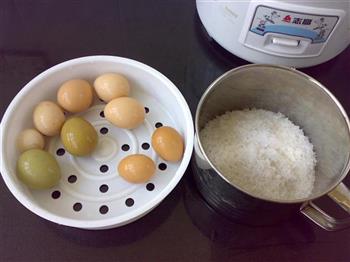 盐焗土鸡蛋的做法图解1