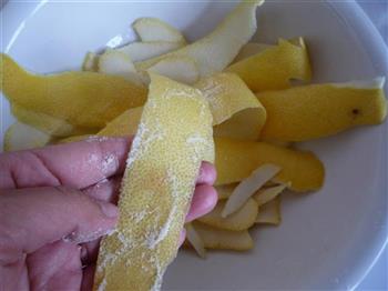 柚子皮糖的做法步骤3